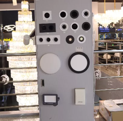 لوحات التوزيع والحماية